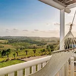 Your Luxury Escape - Bisque House