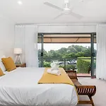 5 James Cook Apartments