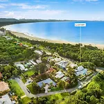 La Mer - Modern Design With Beachfront Position