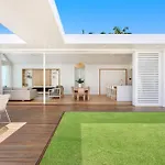Aroha New Luxury Home Walk To Town And Beach