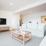 Wategos Villa