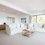 Wategos Villa