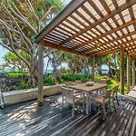 Fuller Holidays - Belongil Beachside Cottage
