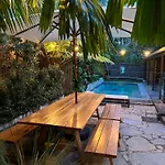 Beach Jungle - Pet-Friendly Hot Tub, Firepit & Pool In Beachside Hideaway