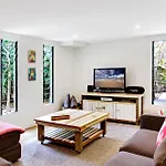 A Perfect Stay - Jimmys Beach House