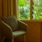 Tallow Beach Motel (Adults Only)