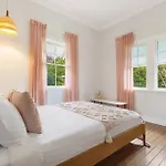 Fuller Holidays - Daisy\'S Beach House - Burns St Byron Town