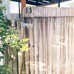 Cc\'S @ Byron Self Contained Studio