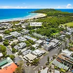 Byron Baythers