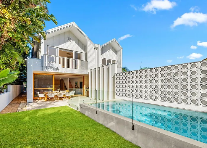 Fuller Holidays - The Cedrics 2 - Luxury Home With Swimming Pool Byron Town