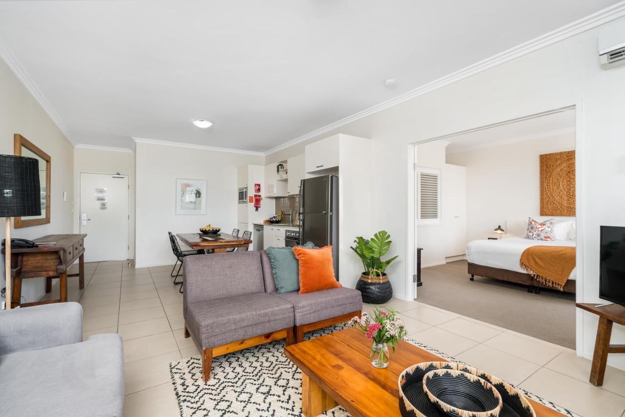 Aparthotel And 4*