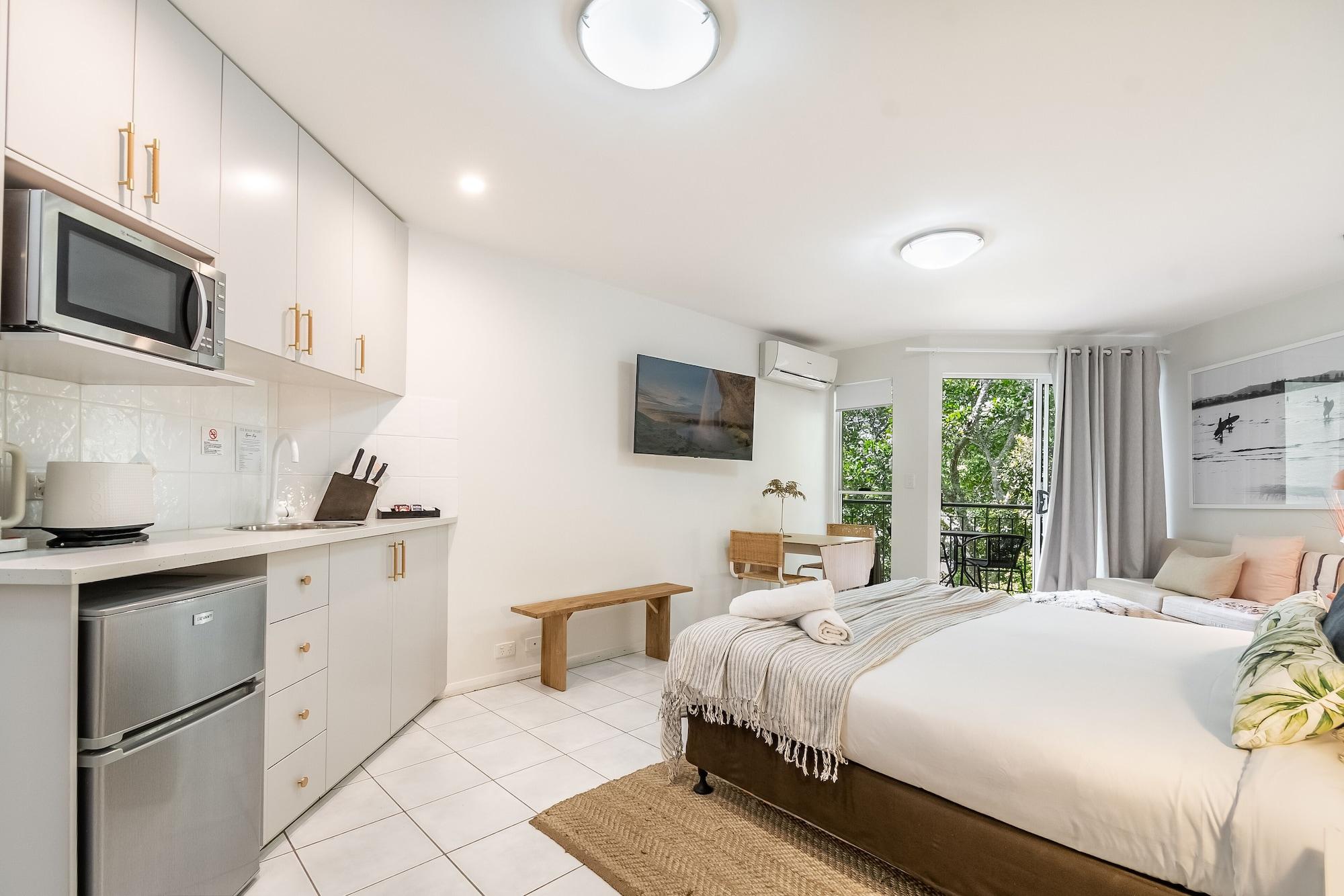 Eco Aparthotel 4*