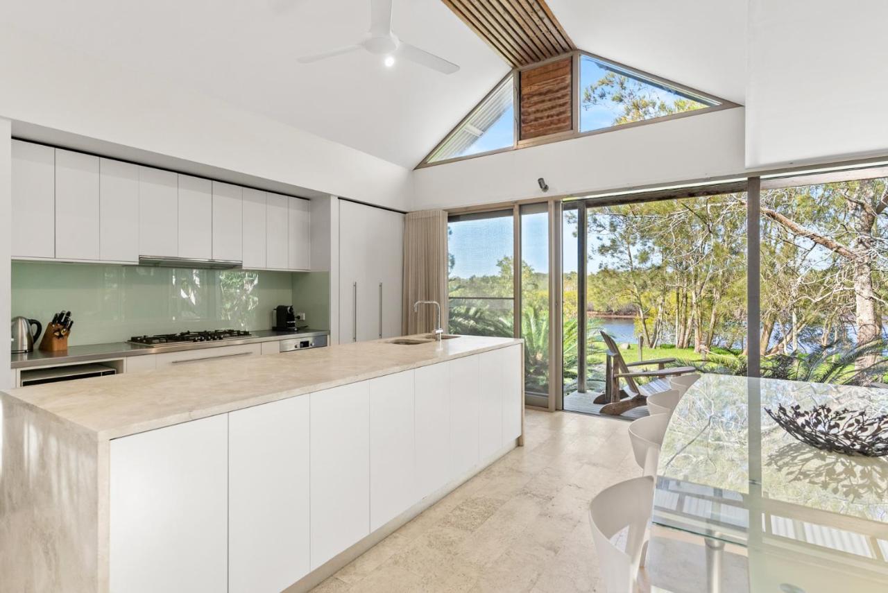 Holiday home Fuller Holidays - Belongil Pavilion House, 18a Childe St