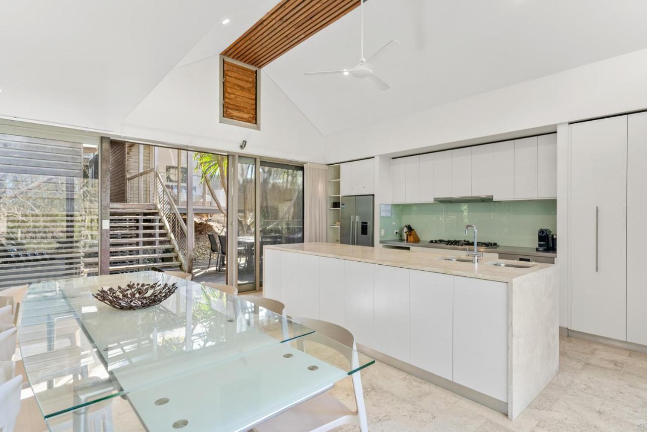 Fuller Holidays - Belongil Pavilion House, 18a Childe St *