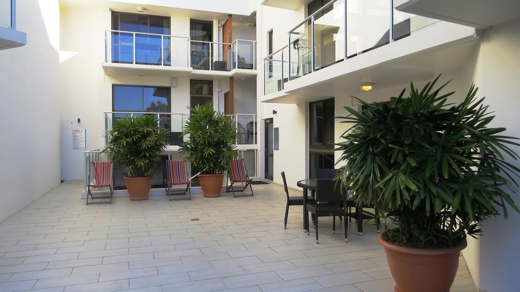 Bayview Beachfront Apartments, In Town Right On The