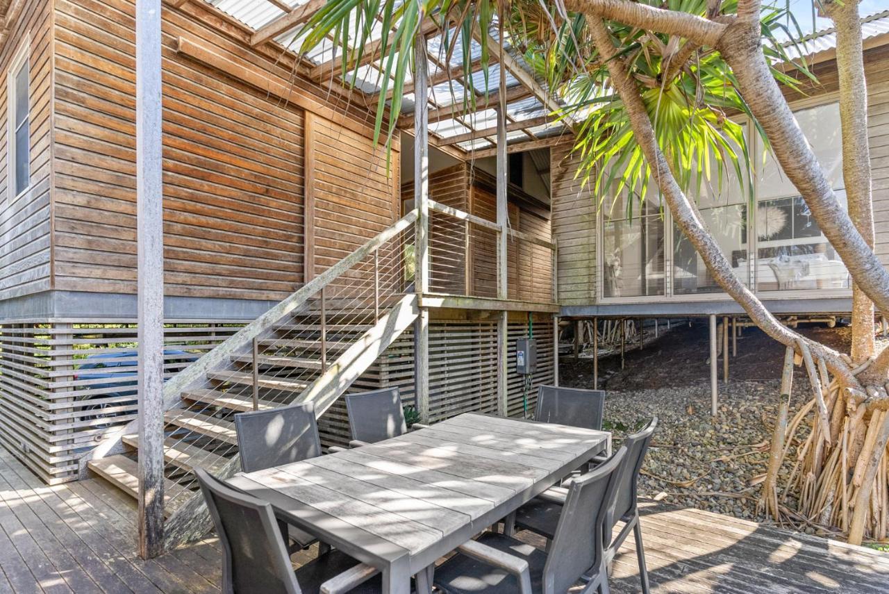 Fuller Holidays - Belongil Pavilion House, 18a Childe St *