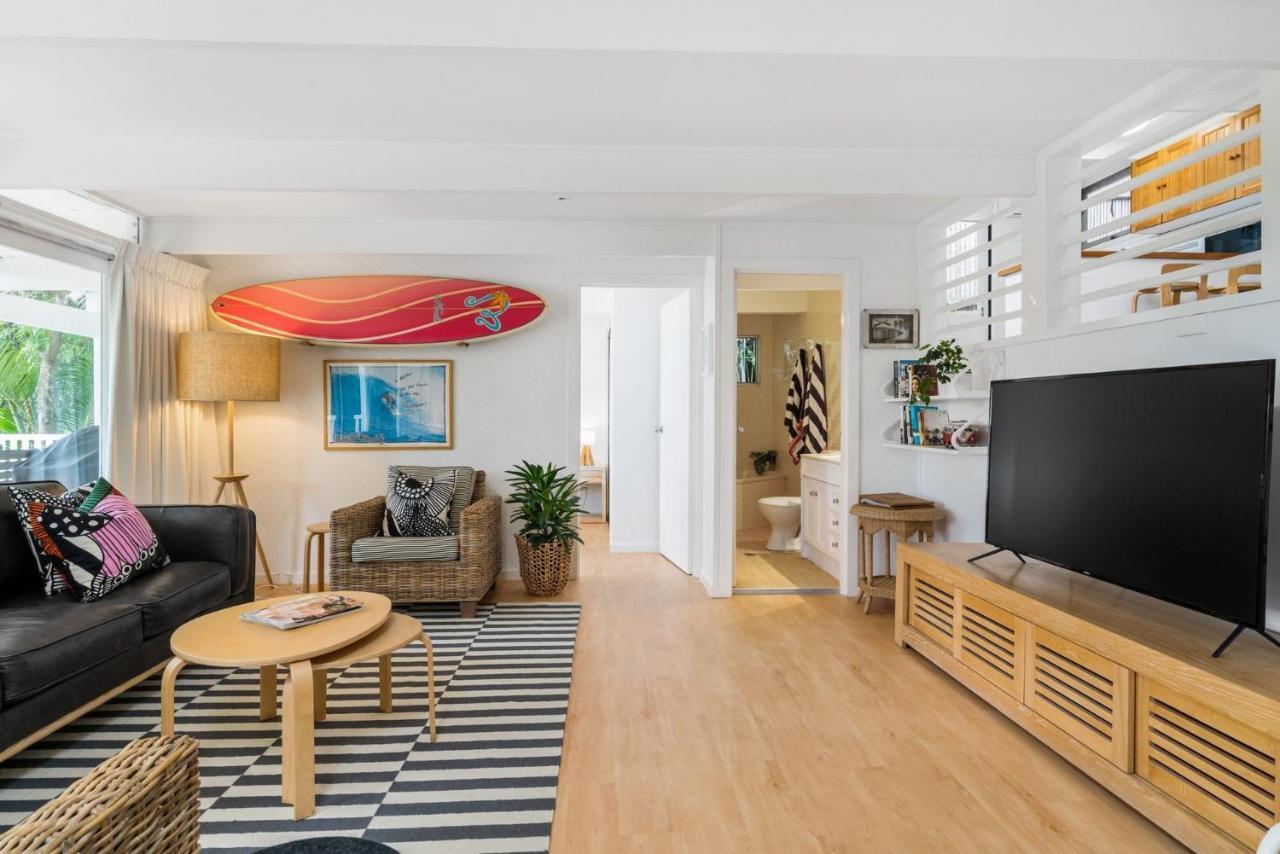 Lower Decks * Byron Bay