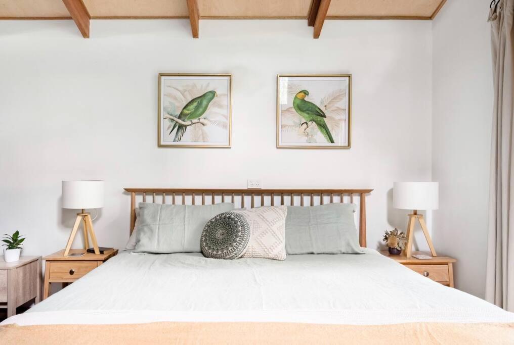 Jungle - Pet-friendly Hot Tub, Firepit & Pool In Beachside Hideaway Holiday home Byron Bay