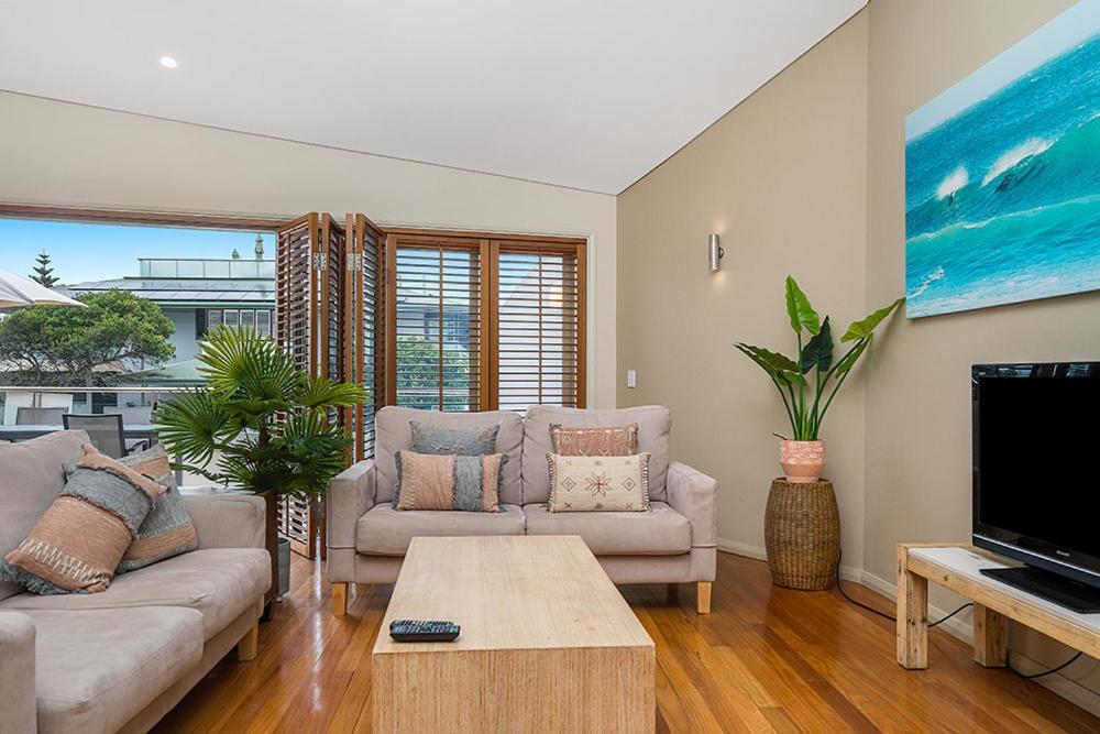 Unit 1 2 Fletcher Street Pipis On The 1 * Byron Bay