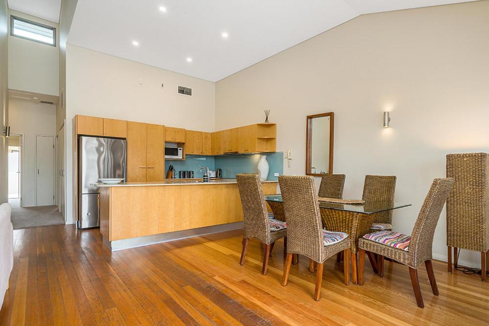 Unit 1 2 Fletcher Street Pipis On The 1 Apartment Byron Bay