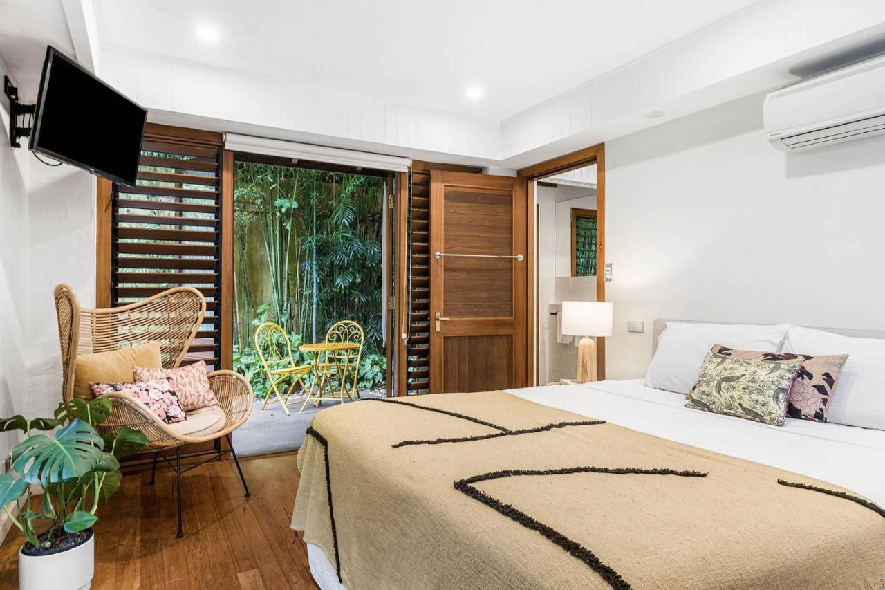 Byron Blisshouse Garden - Beachside Retreat Villa Byron Bay