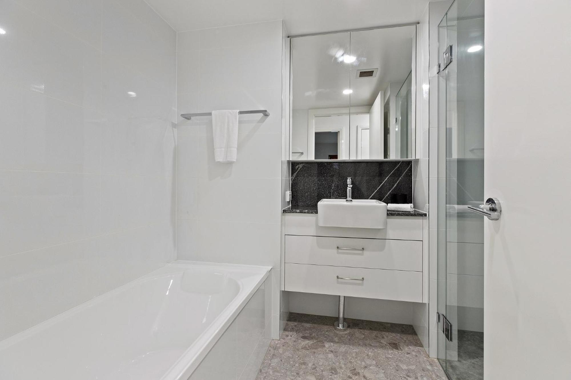 Waterview Beachside - Palms 2 Apartment *