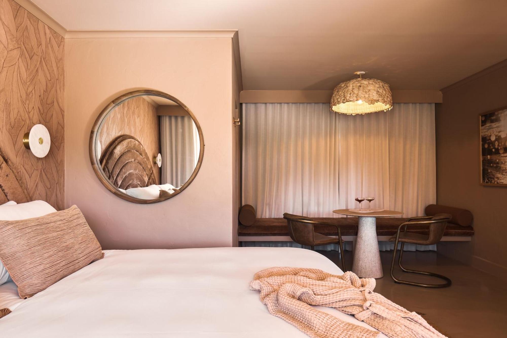 Swell - Adults Only 5* Byron Bay