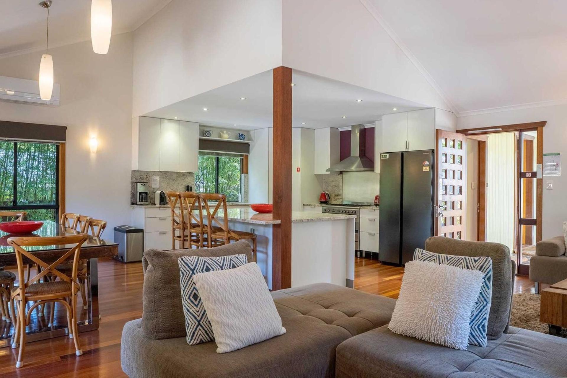 Blue Bliss House And Studios - A Perfect Stay Byron Bay