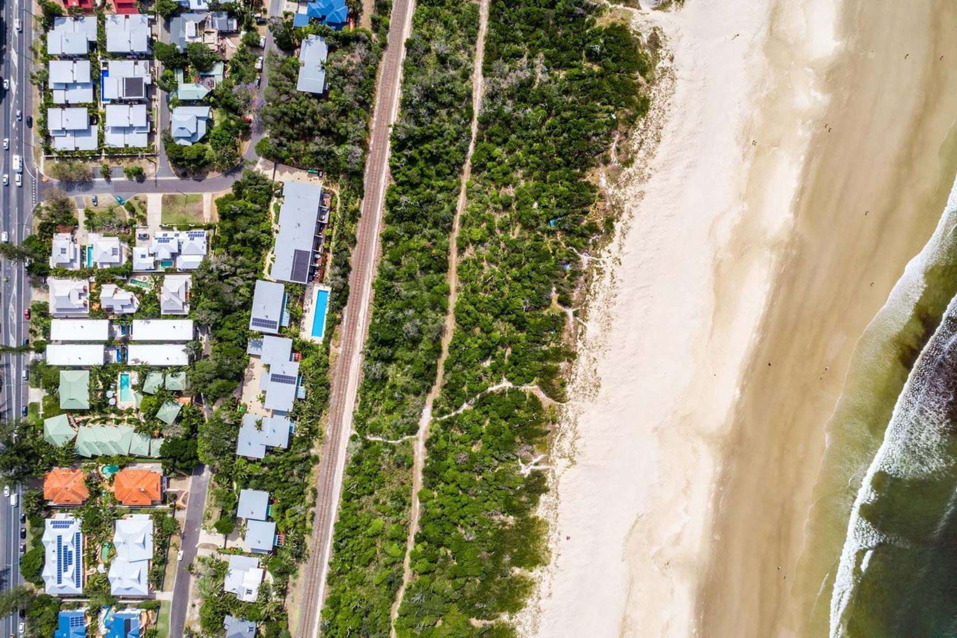 Holiday home Kokos Beach House 2 - Belongil Beach Pad With Pool Byron Bay