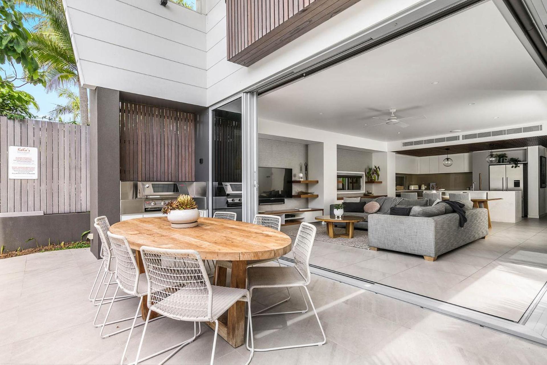 Kokos Beach House 2 - Belongil Beach Pad With Pool * Byron Bay