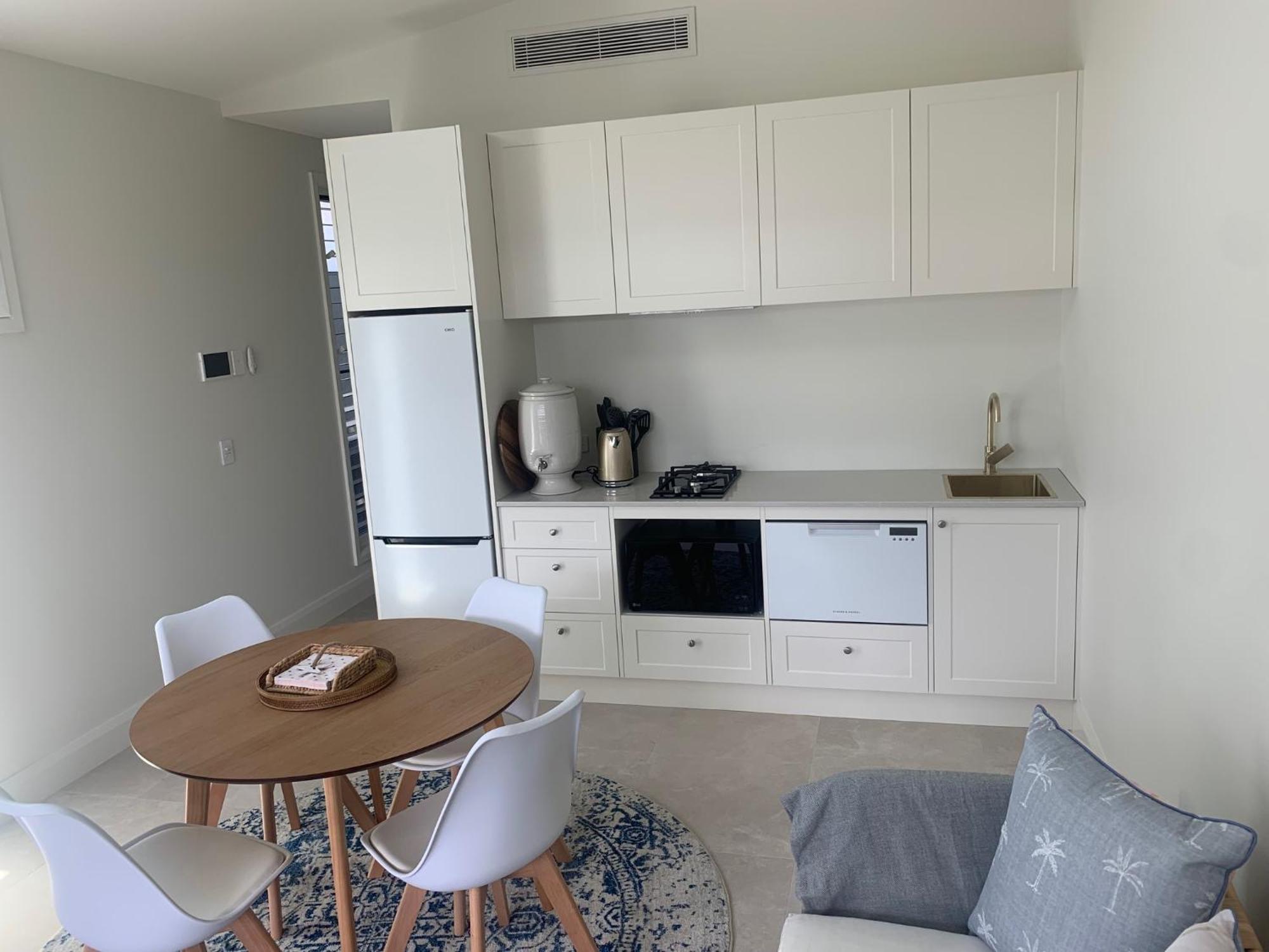 Sunny Palm - Brand New Holiday home