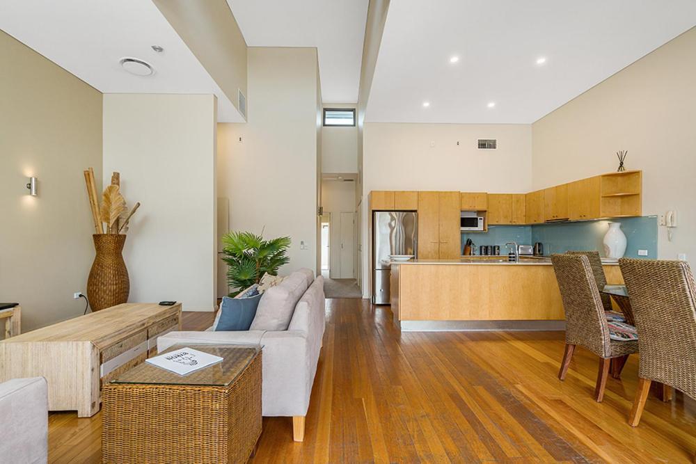 Unit 1 2 Fletcher Street Pipis On The 1 *