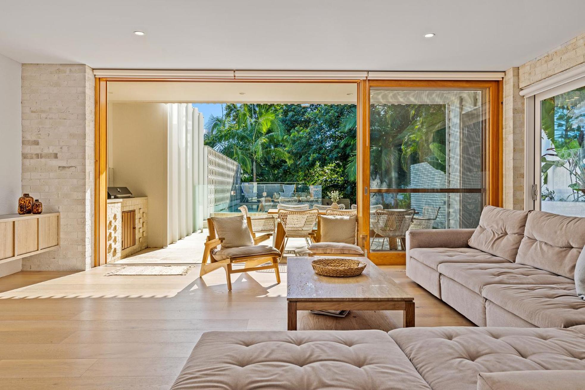 Fuller Holidays - The Cedrics 2 - Luxury With Swimming Pool Byron Town Holiday home *