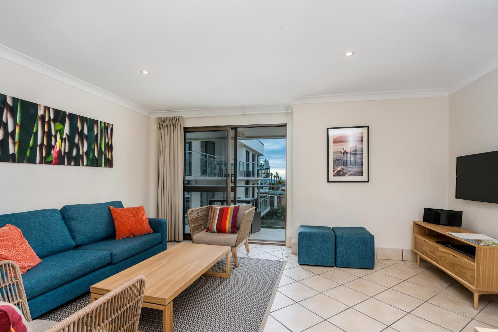 Bayview Beachfront Apartments, In Town Right On The Aparthotel 4*