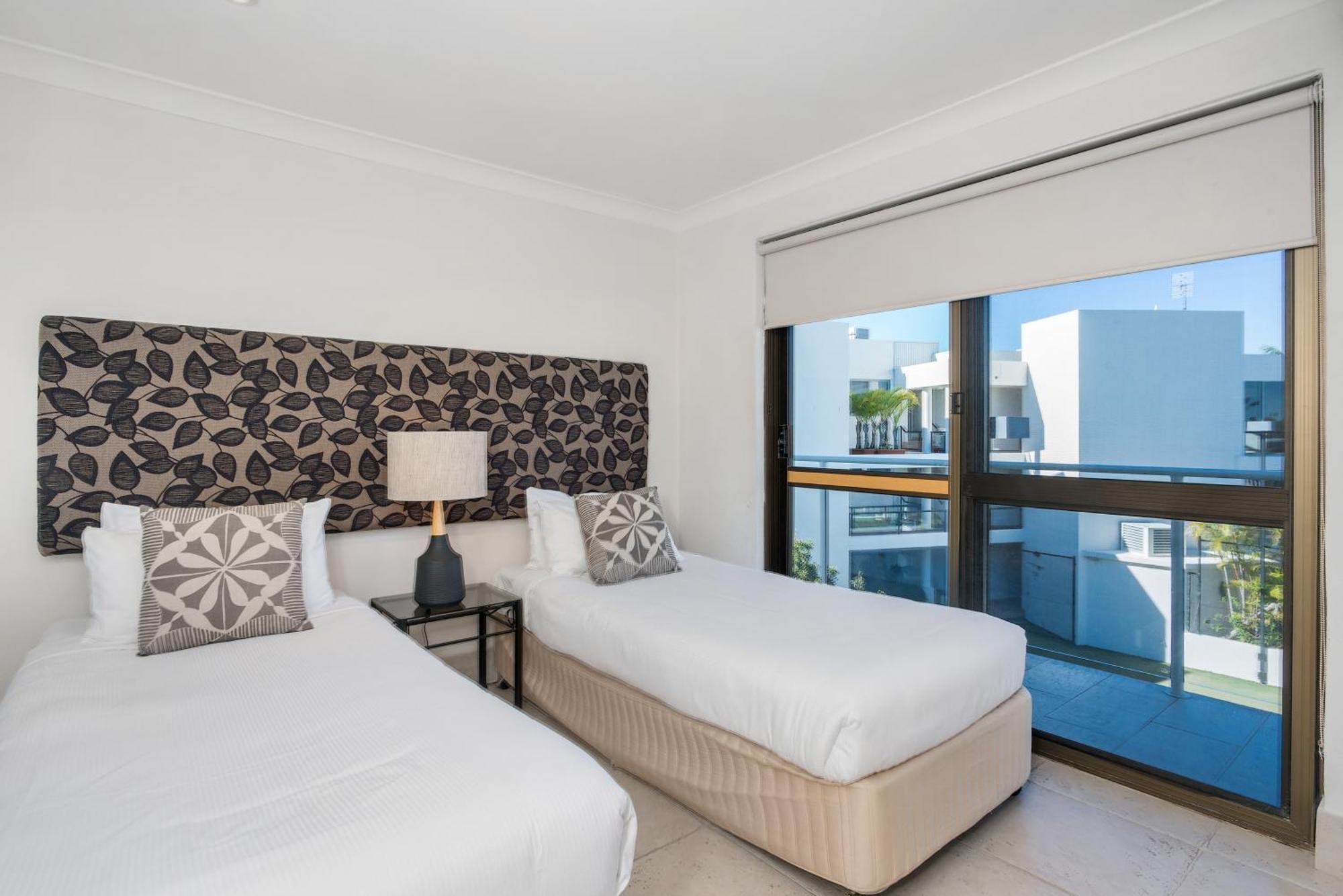 Bayview Beachfront Apartments, In Town Right On The Aparthotel Byron Bay