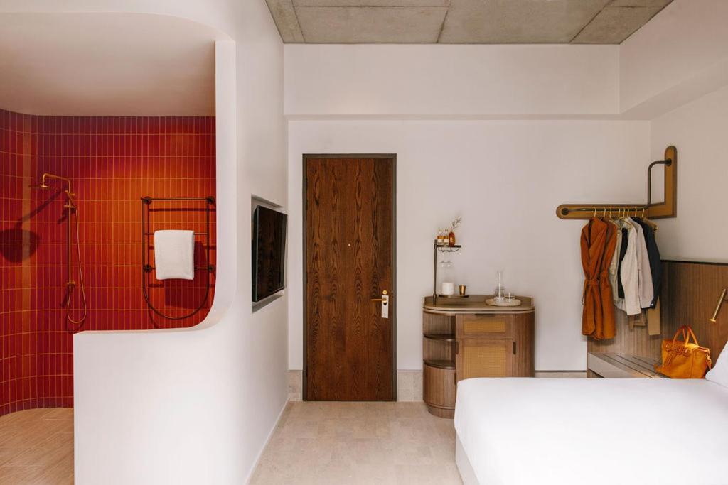 Basq House 5*