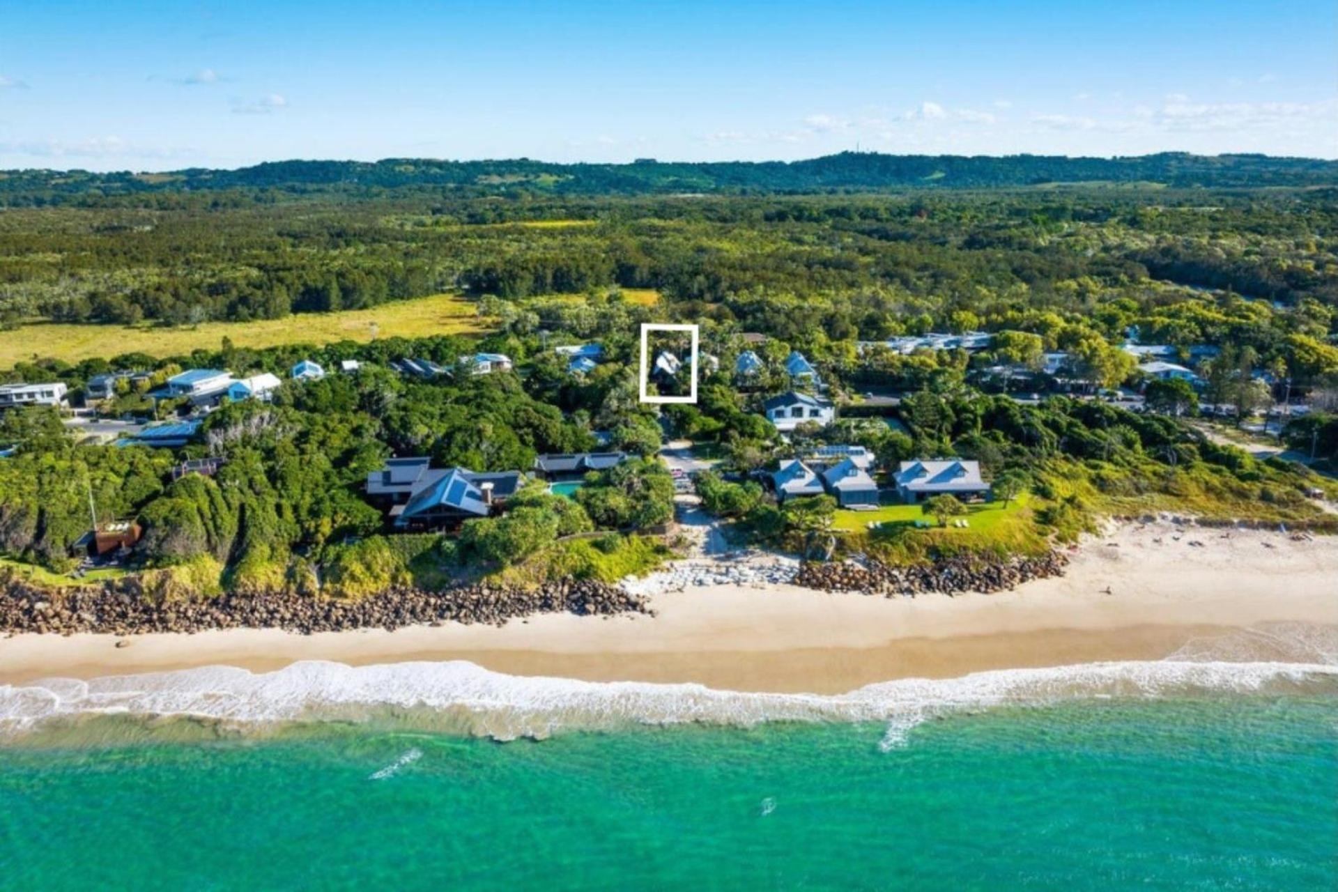 Noire At The Beach Byron Bay