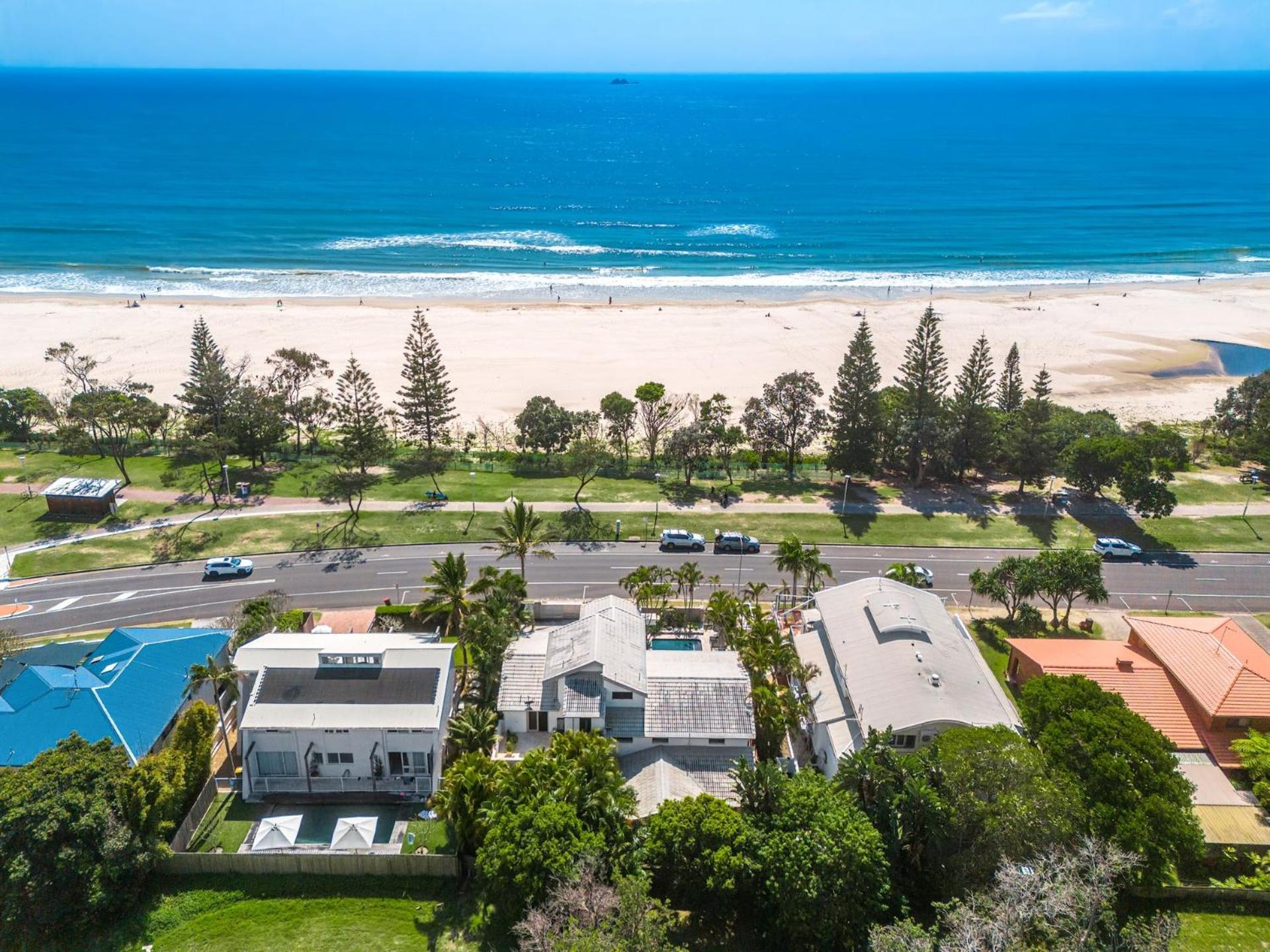 Lawson House 2 Holiday home Byron Bay