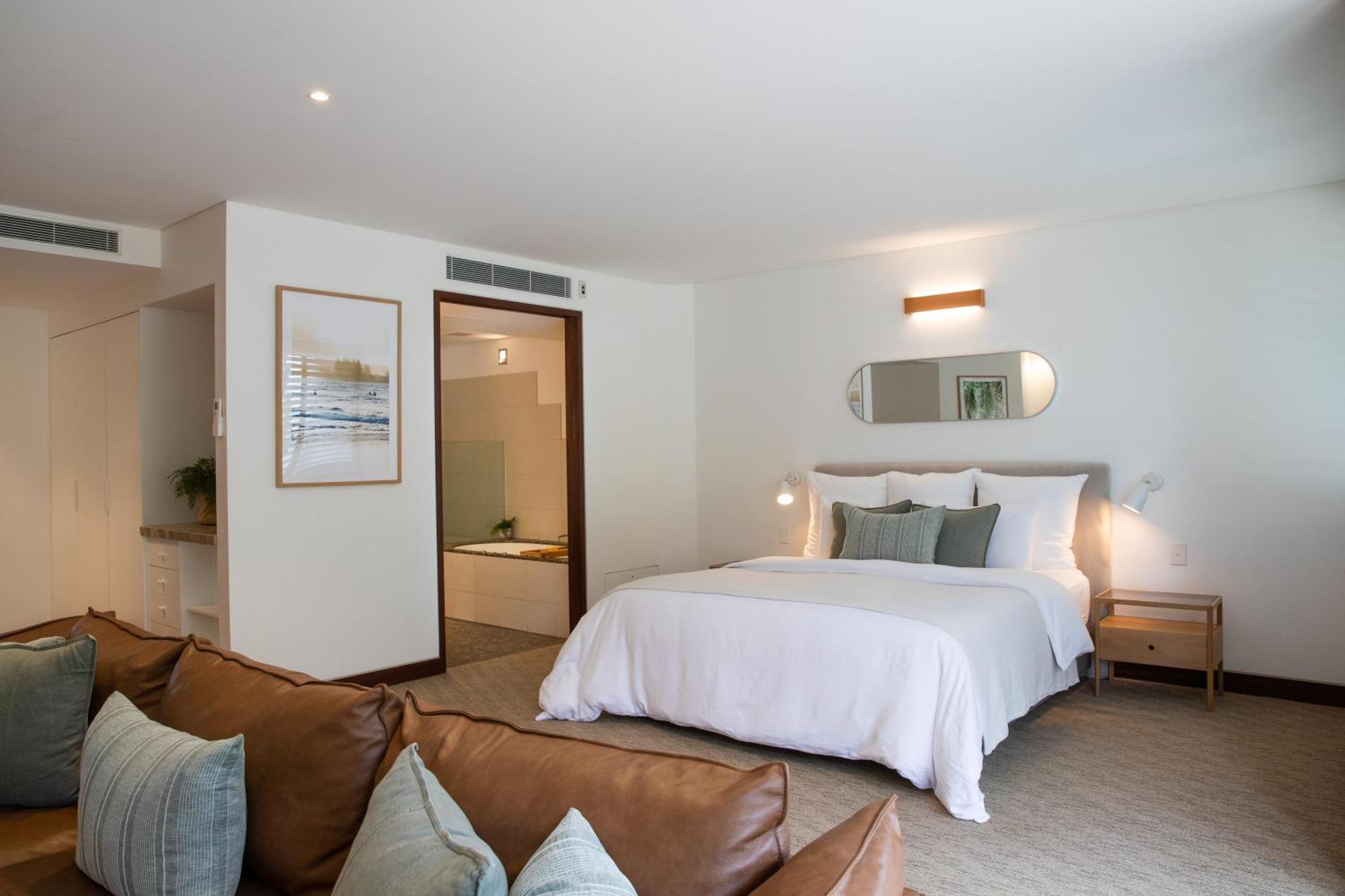 Hotel Beach Suites 4*