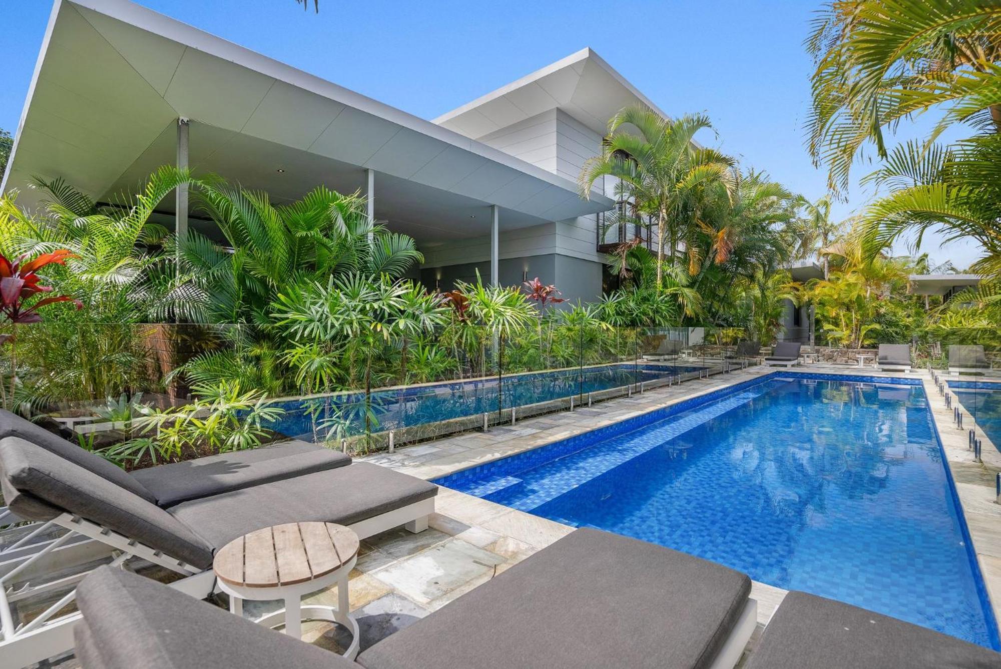 Byron Lux Villa