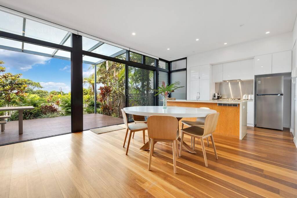 Apartment Fuller Holidays - Kiah 8 - Belongil Byron Town With Pool Byron Bay
