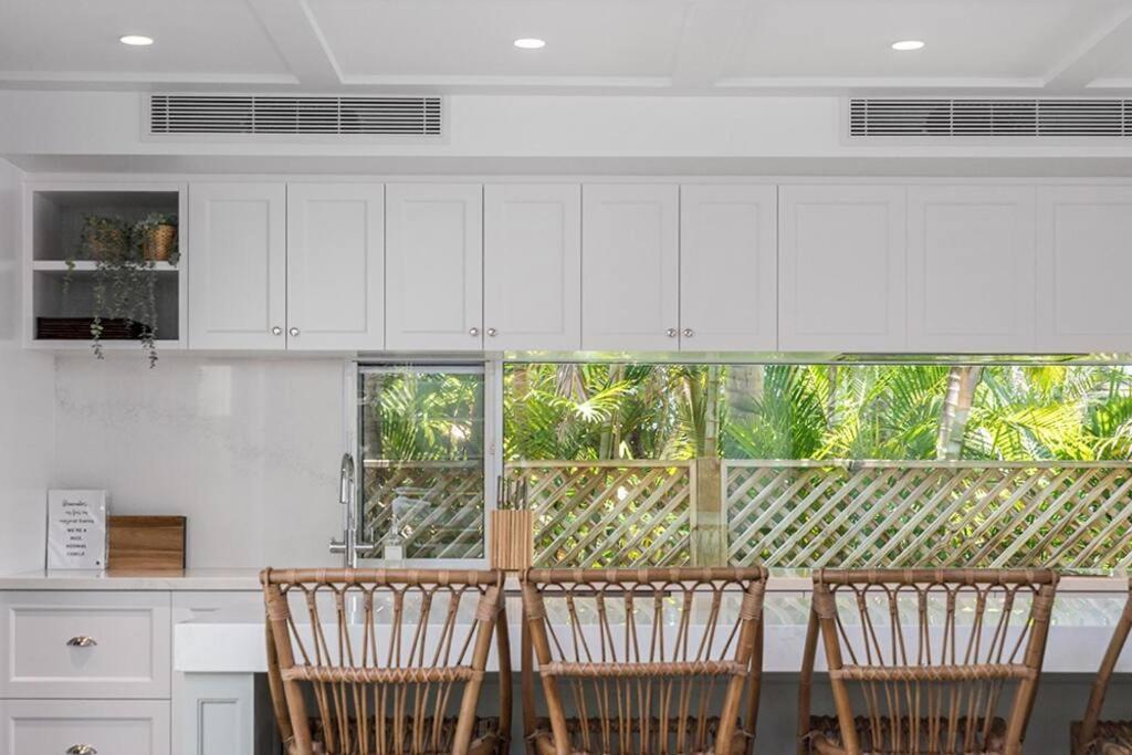 Holiday home Fuller Holidays - Belongil Sunset - Giaour Street, Belongil Byron Bay