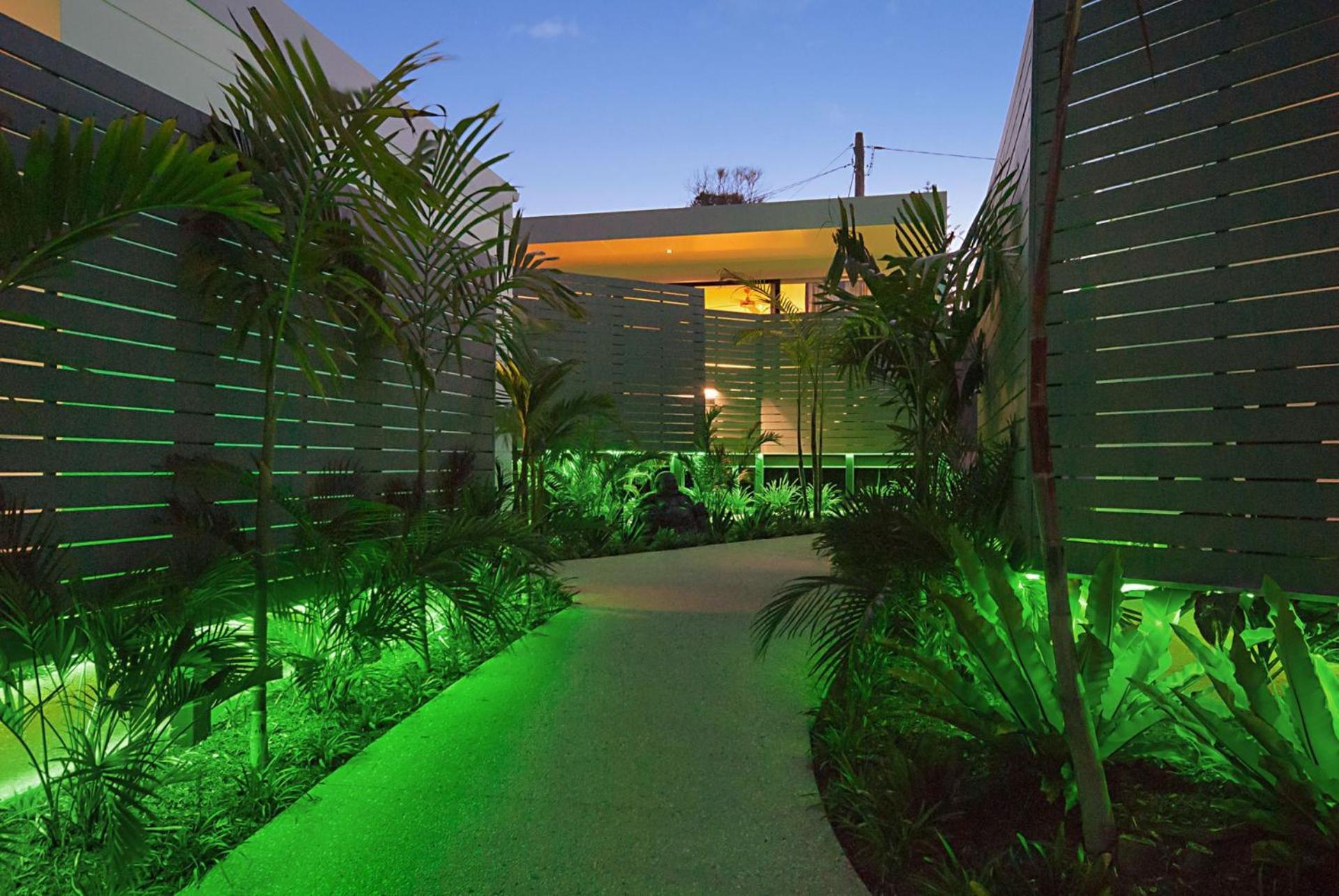 Cavvanbah - Rio * Byron Bay