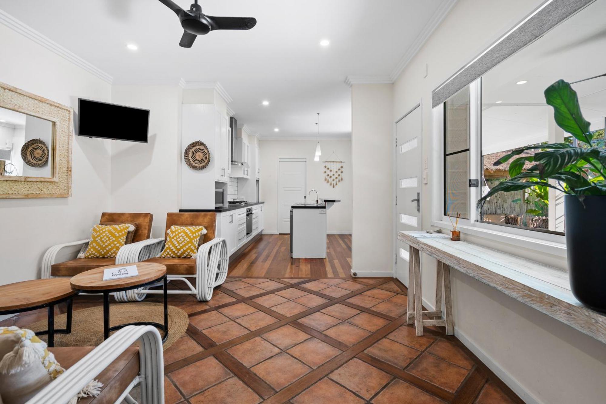 Azur Guest house 4*