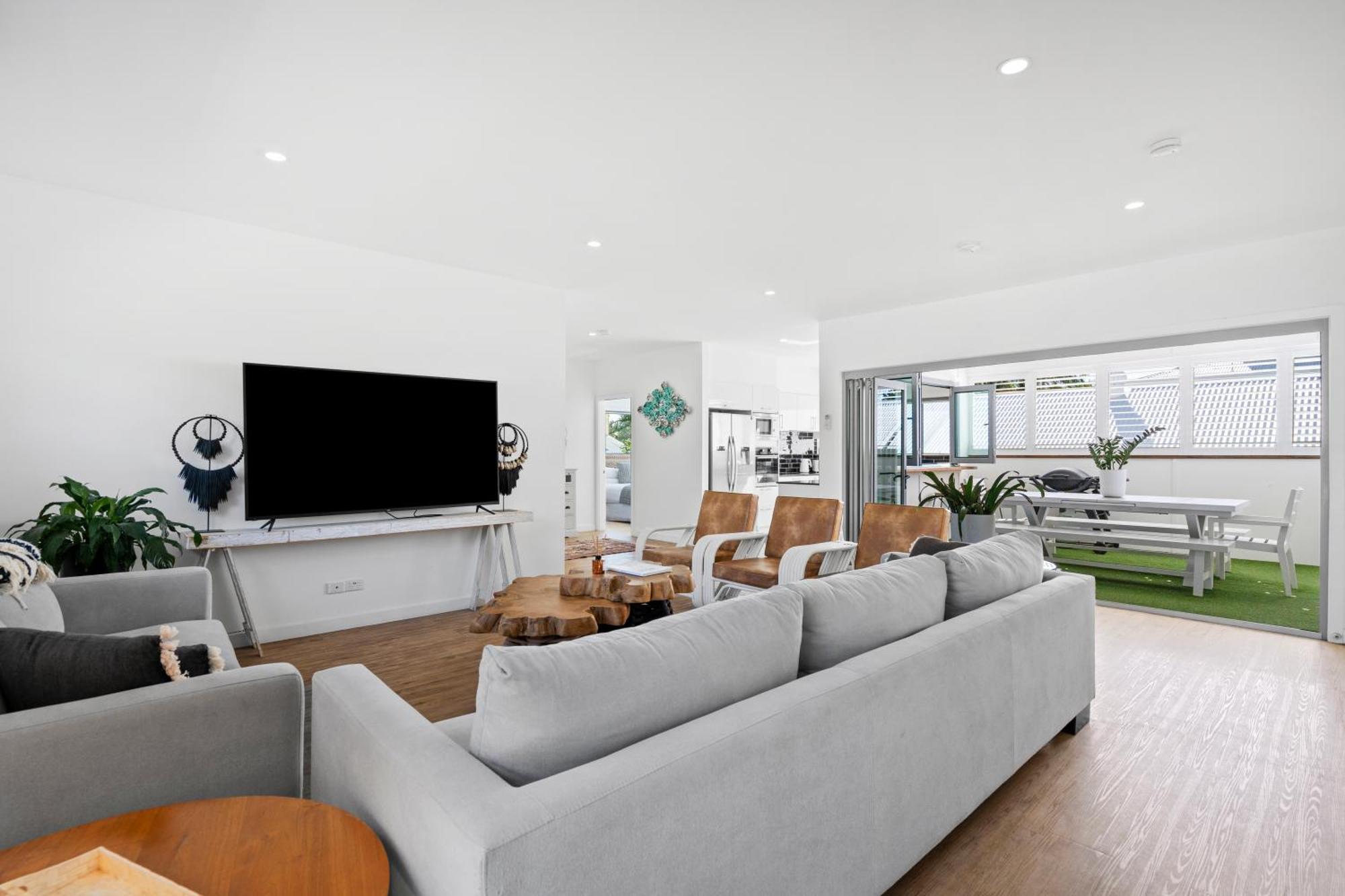 Azur Guest house 4*