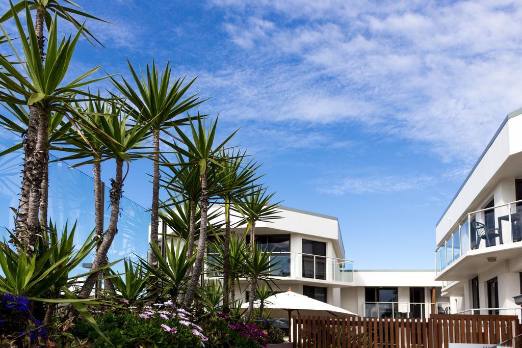 Bayview Beachfront Apartments, In Town Right On The
