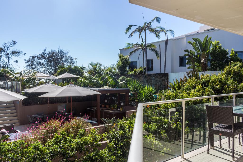 Aparthotel Bayview Beachfront Apartments, In Town Right On The 4*