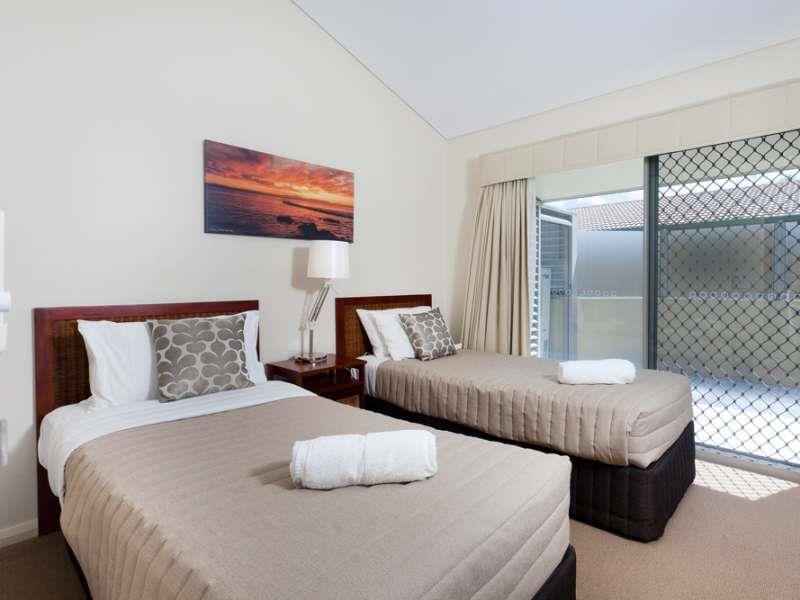 Apartment Unit 1 2 Fletcher Street Pipis On The 1 Byron Bay