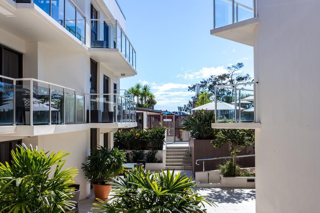 Bayview Beachfront Apartments, In Town Right On The 4*