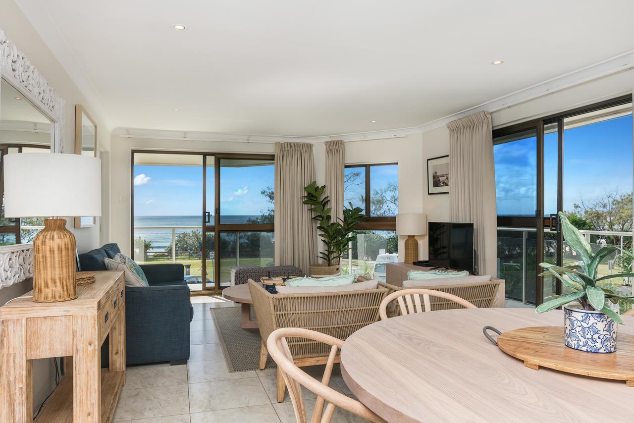 Bayview Beachfront Apartments, In Town Right On The 4* Byron Bay